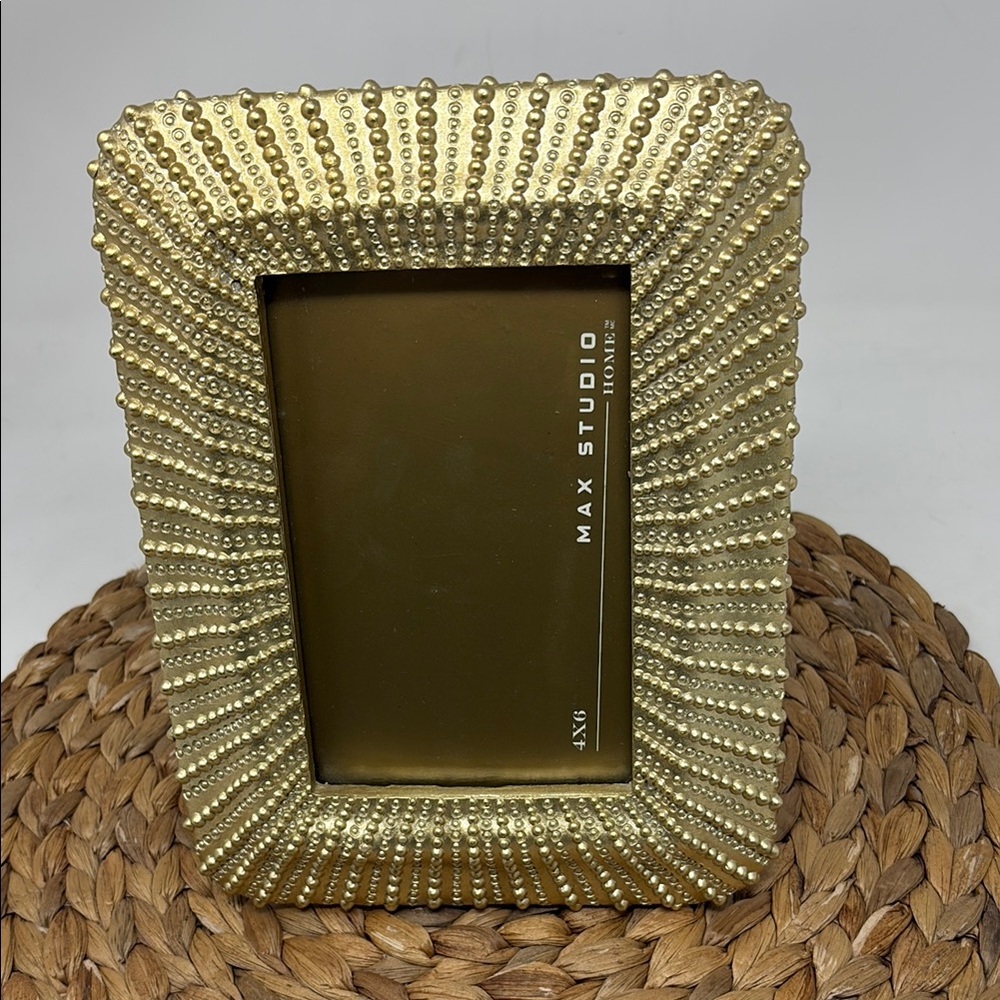 MAX STUDIO 4x6 Gold Tone Embossed Photo Frame